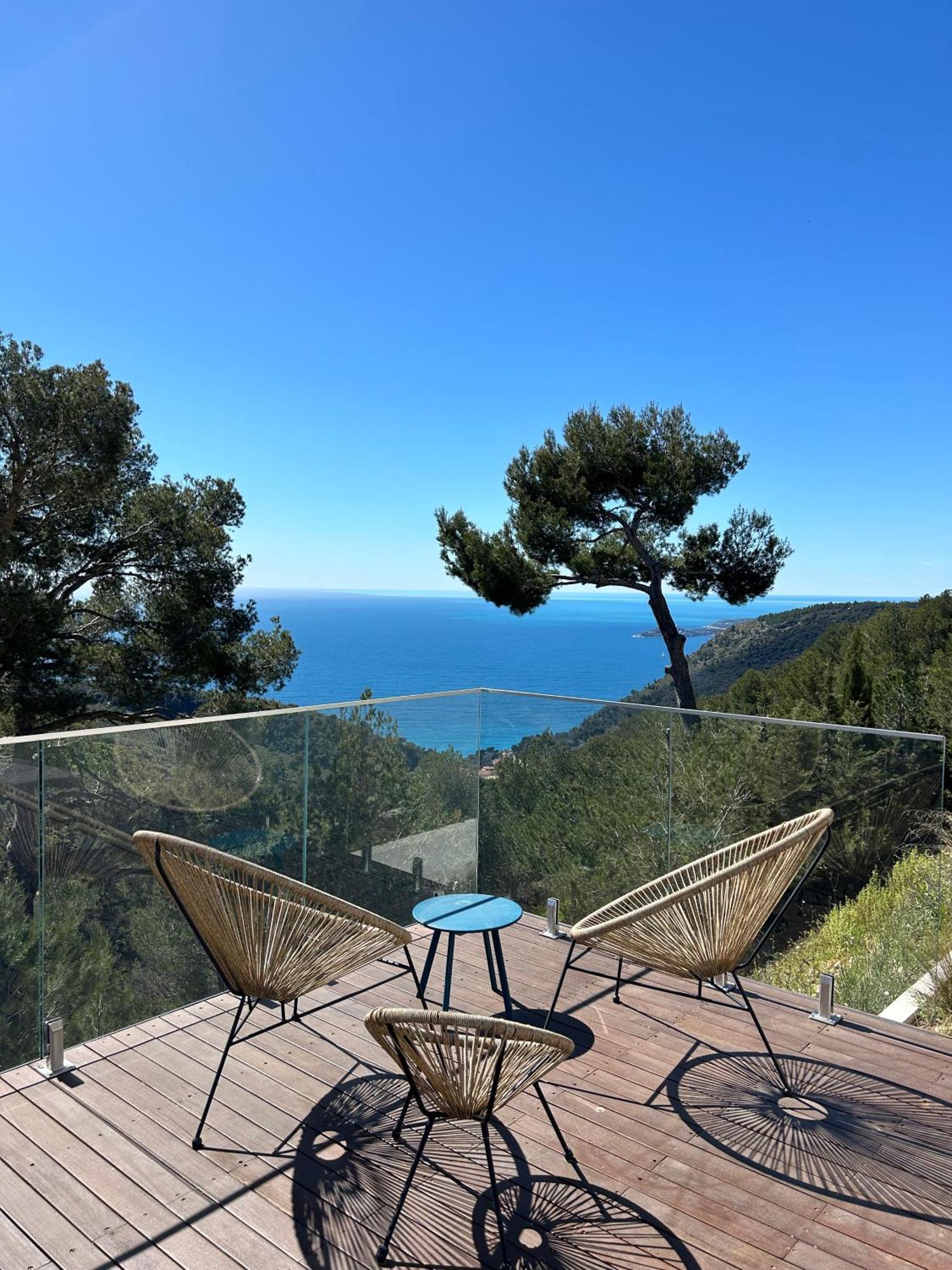 Eze - Appartement Dans Bas De Villa Avec Piscine Pres De Monaco エクステリア 写真