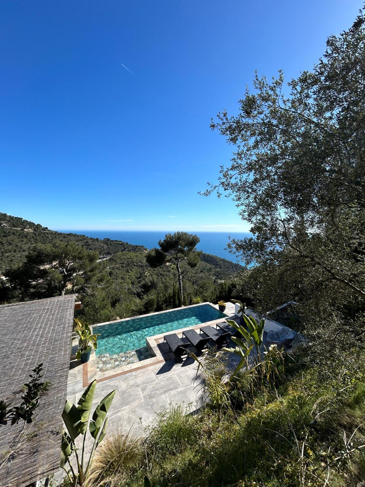 Eze - Appartement Dans Bas De Villa Avec Piscine Pres De Monaco エクステリア 写真